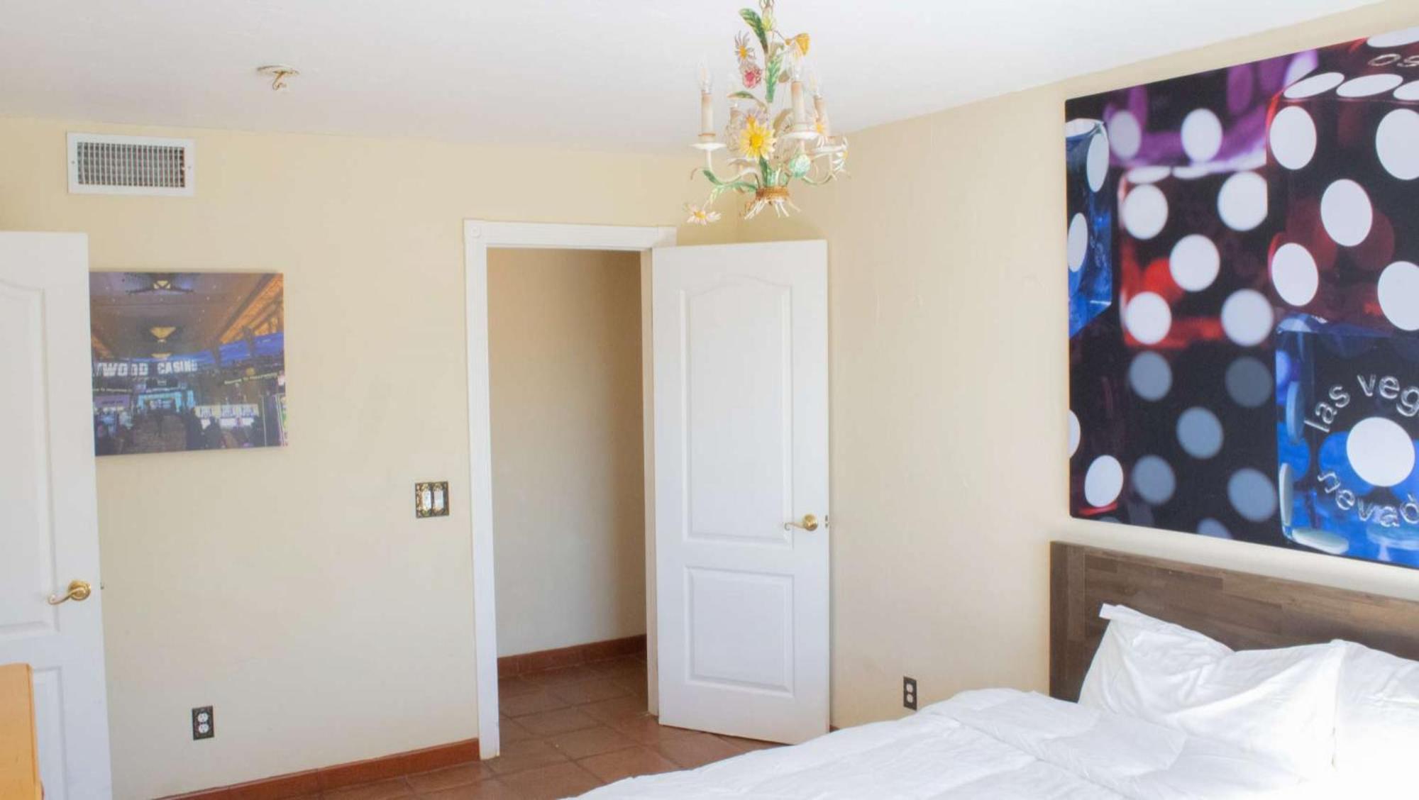 Private Home On 10 Acres - Heated Salt Pool & Jacuzzi, Mountain & City Views, Horseshoes, Basketball, Bbq, Golf Putting, Foosball, Croquet, Bose Stereo, White Cotton Bedding - Hilltop Hacienda, Pool Heat Optional Jamul エクステリア 写真