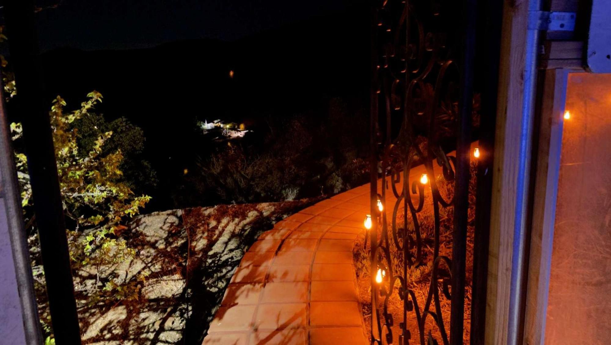 Private Home On 10 Acres - Heated Salt Pool & Jacuzzi, Mountain & City Views, Horseshoes, Basketball, Bbq, Golf Putting, Foosball, Croquet, Bose Stereo, White Cotton Bedding - Hilltop Hacienda, Pool Heat Optional Jamul エクステリア 写真